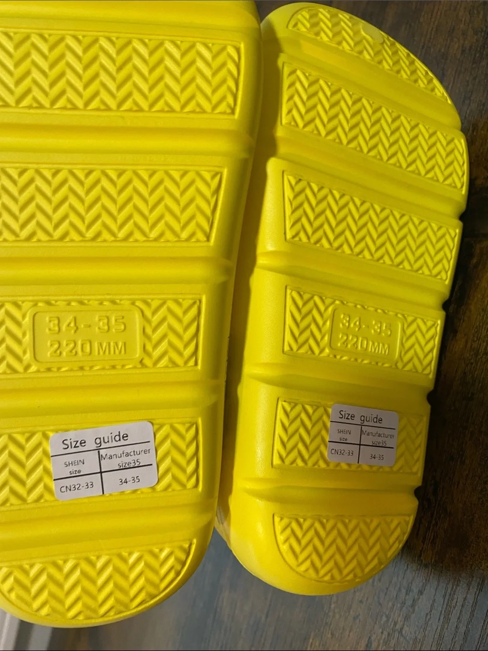 SpongeBob Bright Yellow Rain Boots with Drawstring Top NWT Youth size 35 (3.5)